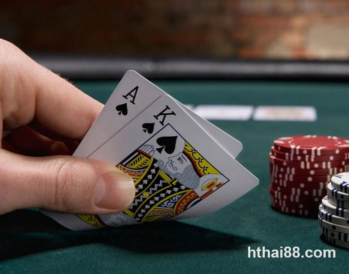 Người chơi cần nắm các thuật ngữ Poker cơ bản cho người mới